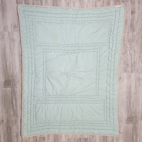 Noahs Ark Embroidered Crib Quilt-Size 35.5x45" - Picture 5 of 6